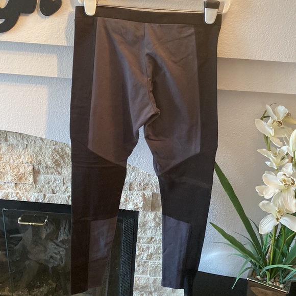 Victoria’s Secret riding leggings - Picture 4 of 8